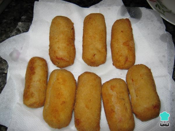 Receita de Enroladinho de salsicha frito - Passo 4