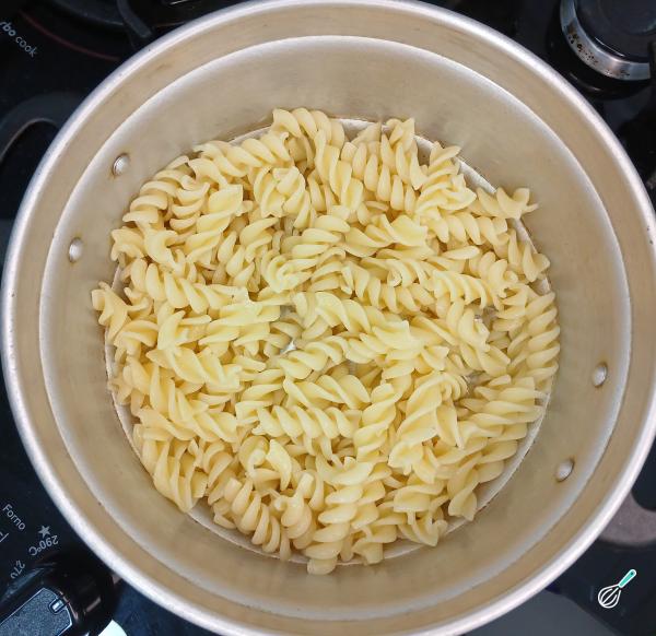 Receita de Macarrão com linguiça toscana - Passo 7