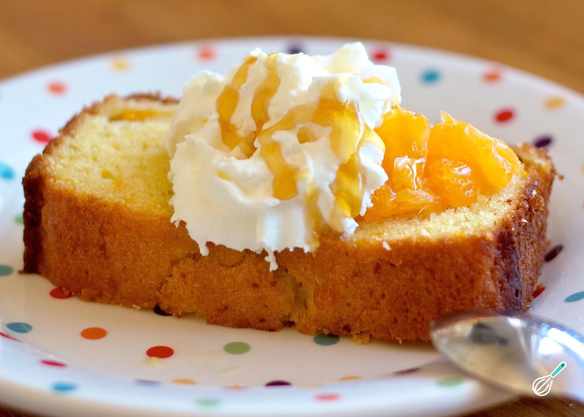 Receita de Bolo de laranja fofinho com calda