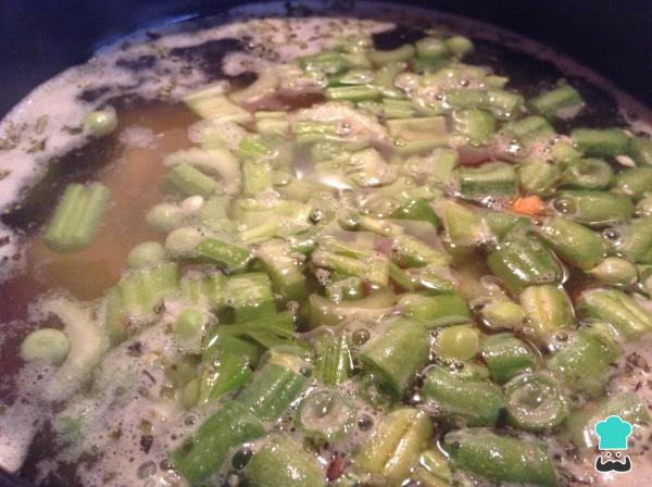Receita de Caldo de legumes e frango - Passo 6