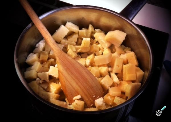 Receita de Fondue de queijo simples - Passo 2