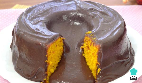 Receita de Bolo vulcão de cenoura com chocolate