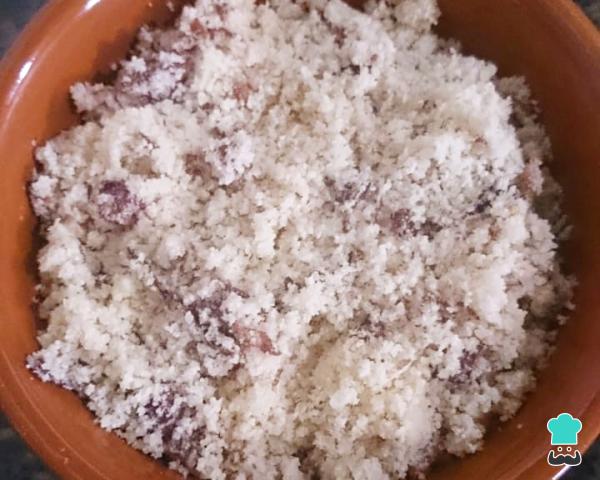 Receita de Farofa de linguiça calabresa crocante