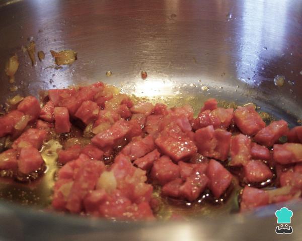 Receita de Farofa de linguiça calabresa crocante - Passo 1