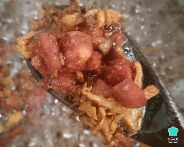 Receita de Farofa de linguiça calabresa crocante - Passo 2
