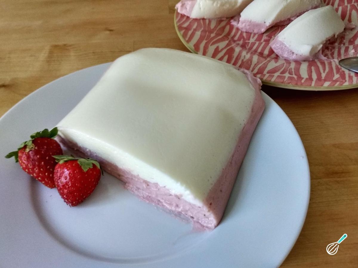 Receita de Pudim de creme de leite e morango
