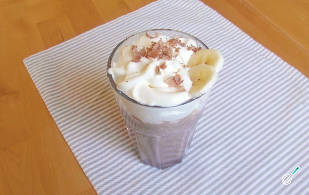 Smoothie de banana e chocolate