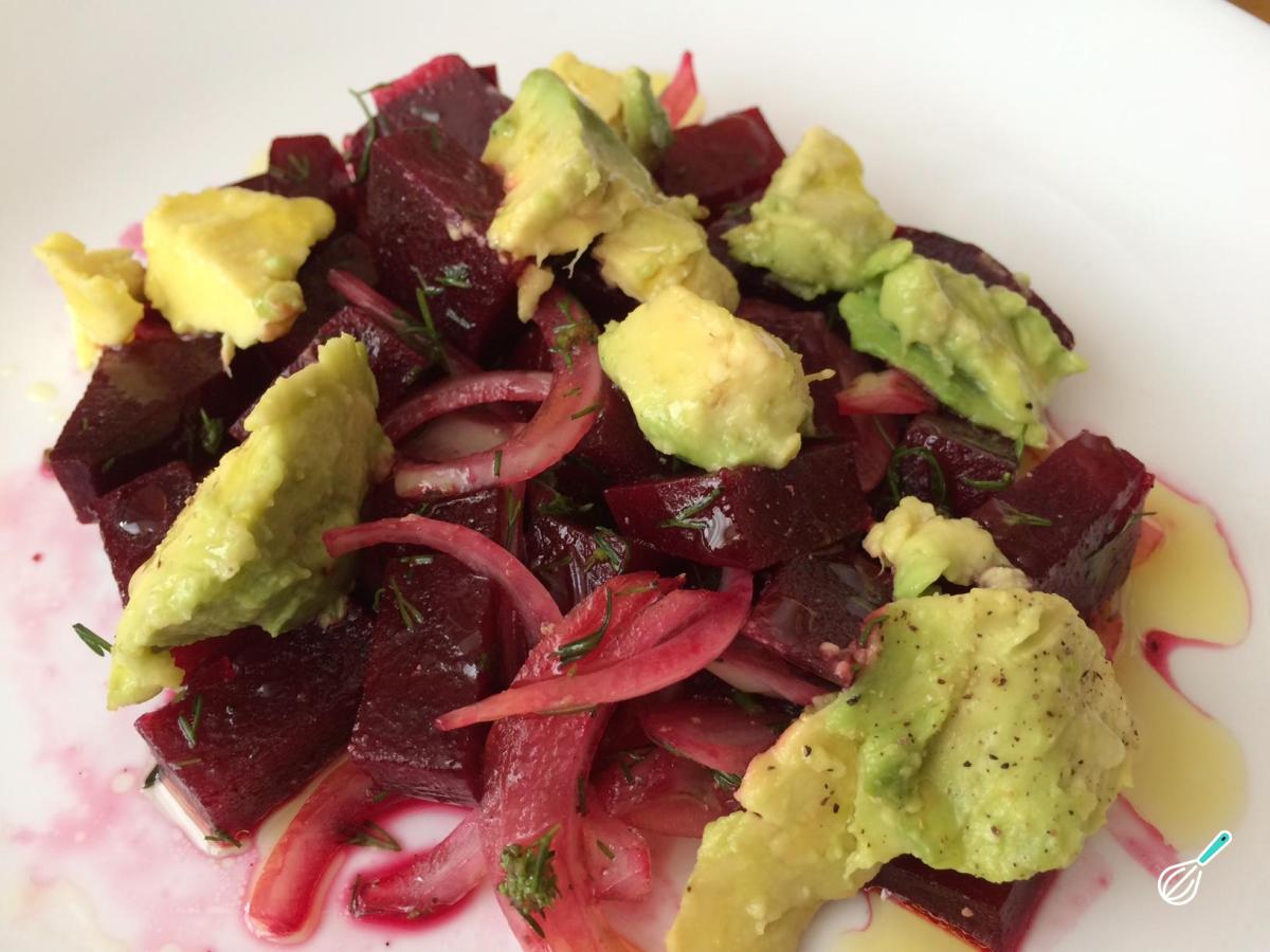 Receita de Salada de beterraba e abacate