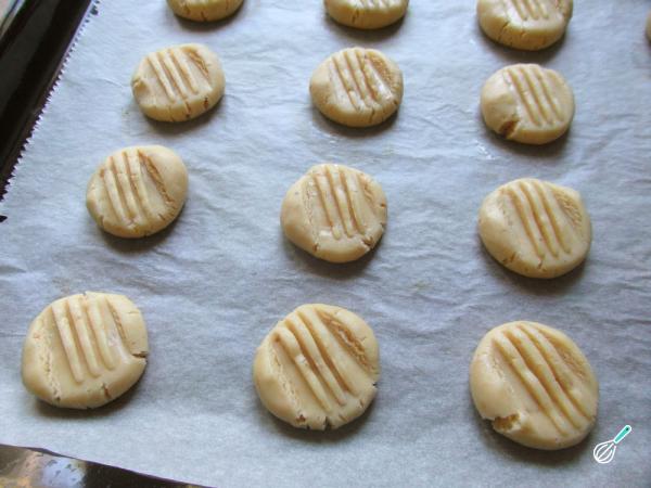 Receita de Biscoito de maizena com nata - Passo 3