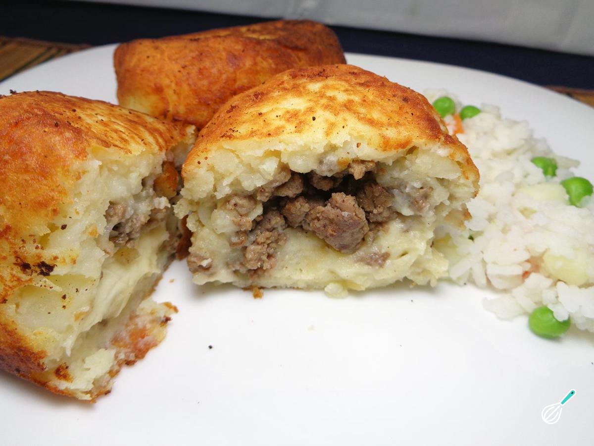 Receita de Bolinho de batata com carne moída e queijo