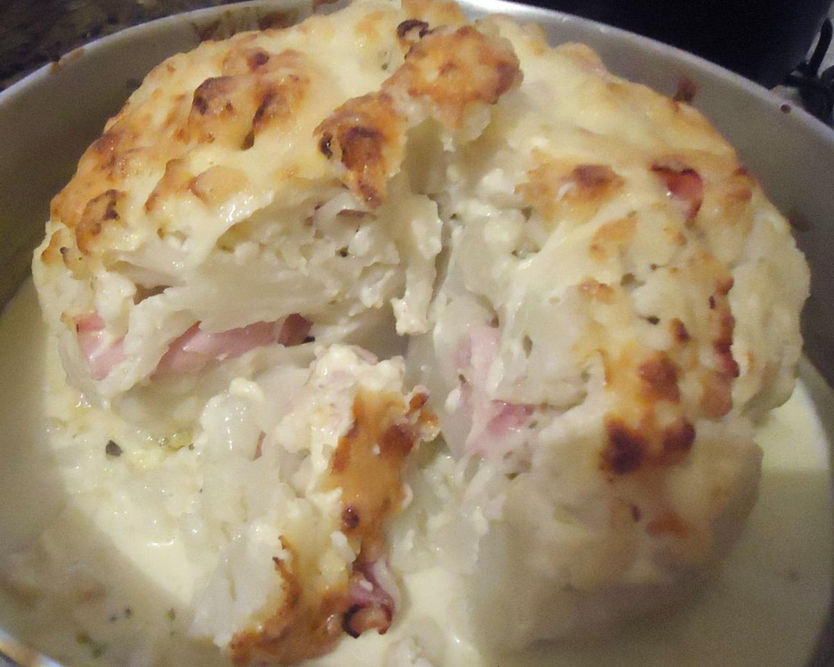 Receita de Couve flor recheada com molho branco