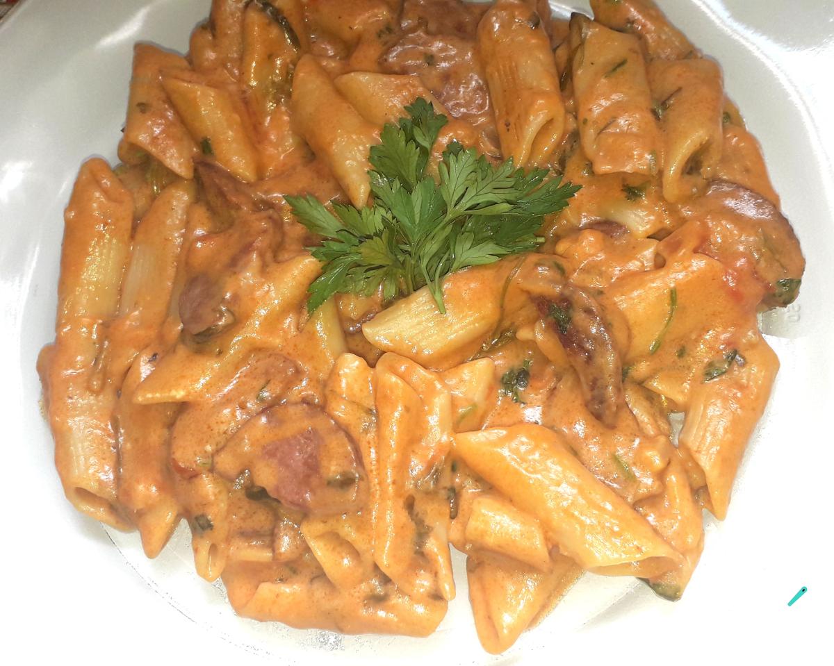 Receita de Macarrão com calabresa na panela de pressão