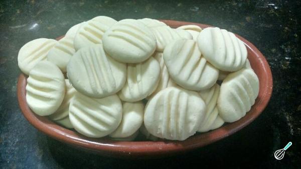 Receita de Biscoito de maizena com leite condensado - Passo 5