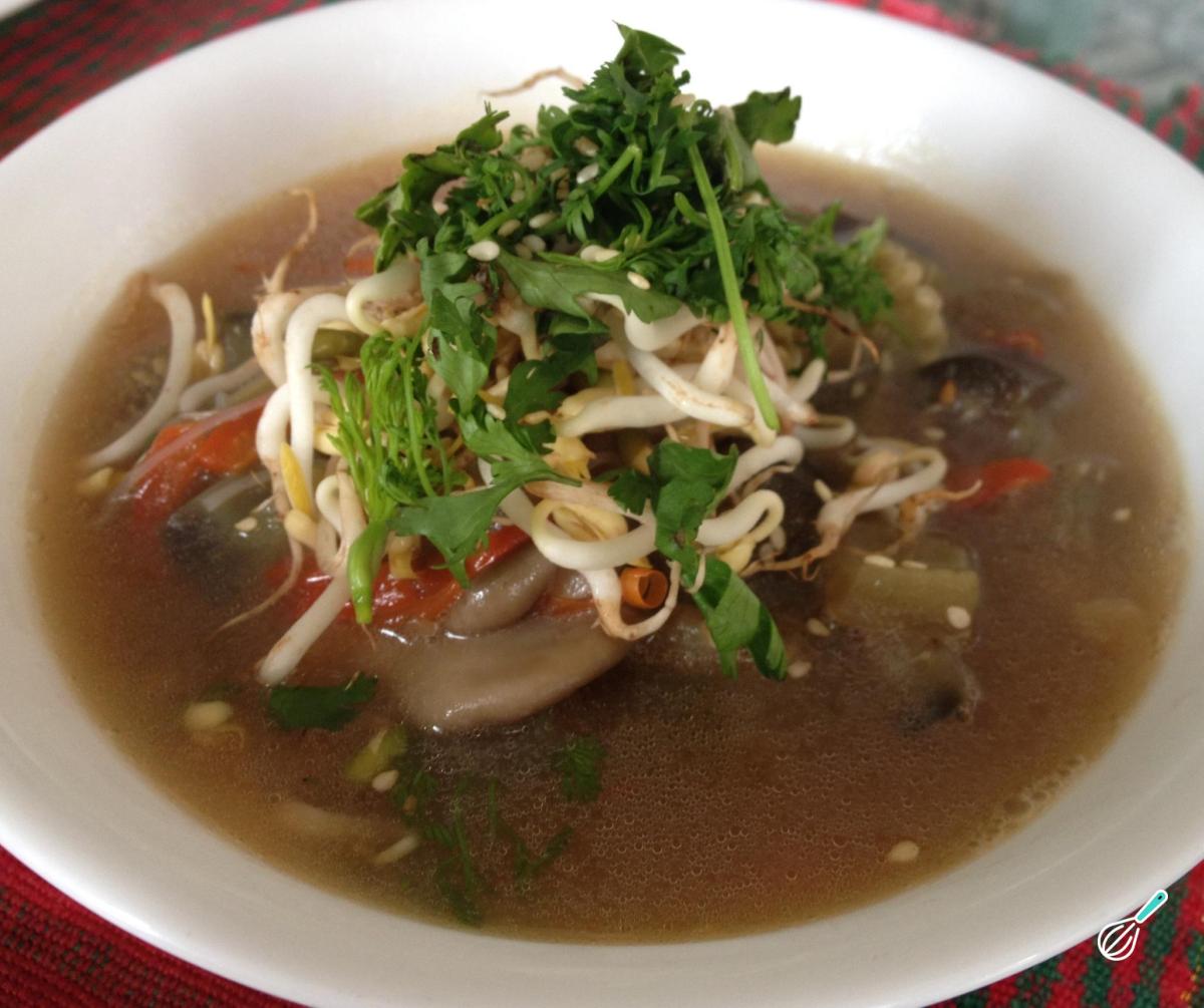 Receita de Caldo de peixe ao estilo oriental