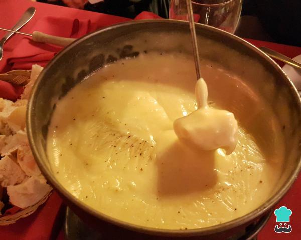 Receita de Fondue de queijo econômico - Passo 3