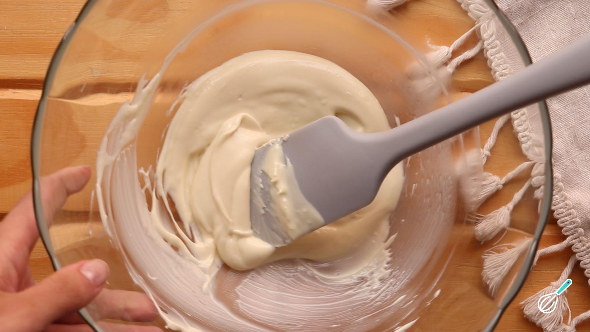 Ganache de chocolate branco para recheio