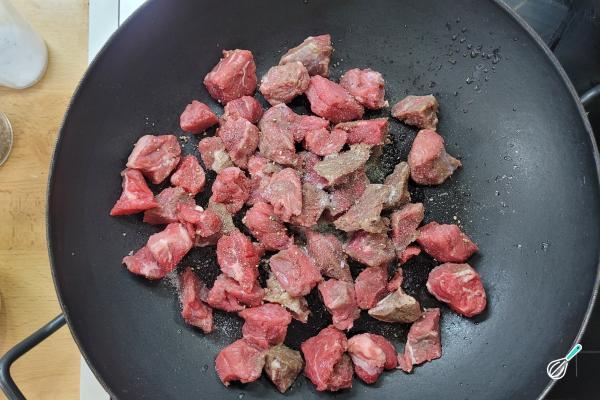 Receita de Risoto de carne com alho-poró - Passo 2