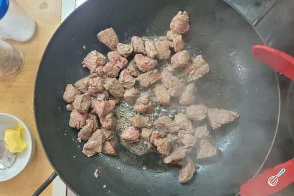 Receita de Risoto de carne com alho-poró - Passo 3