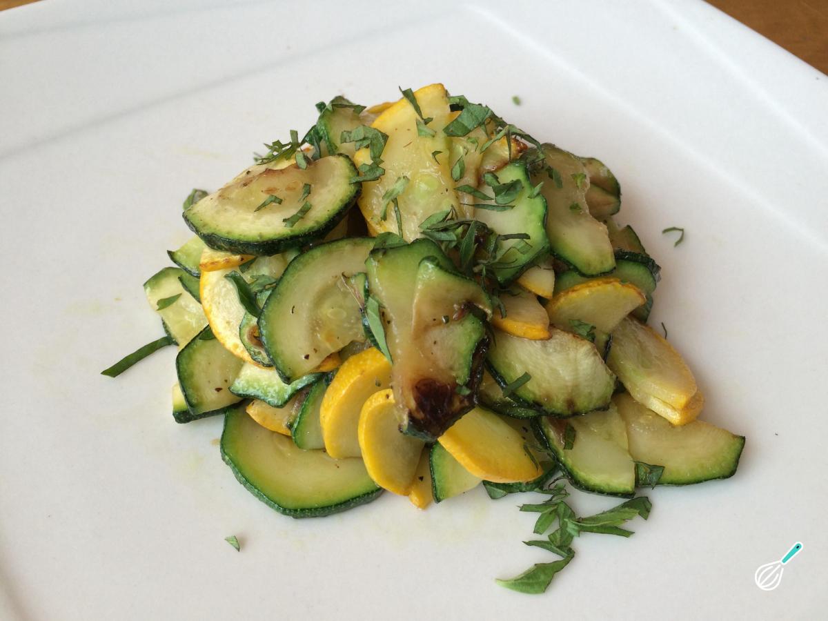 Receita de Abobrinha salteada com hortelã