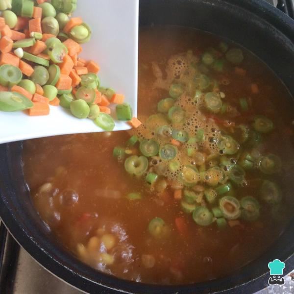 Receita de Sopa de lentilhas vegetariana - Passo 6