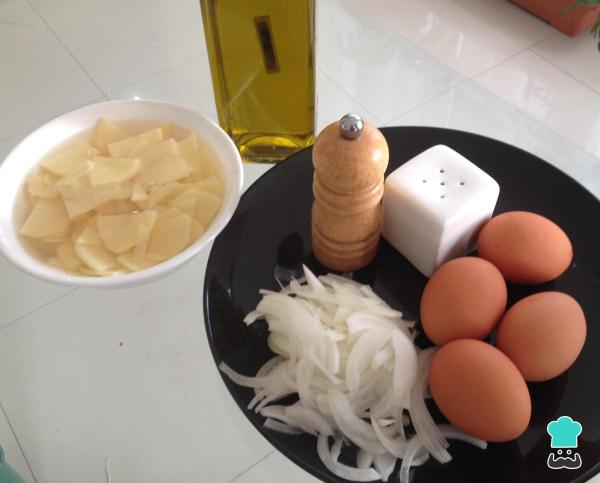 Receita de Tortilha de batata e cebola - Passo 1
