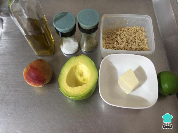Receita de Salada de abacate e pêssego - Passo 1