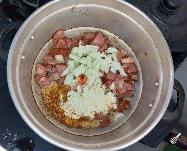 Receita de Baião de dois com feijão preto - Passo 5