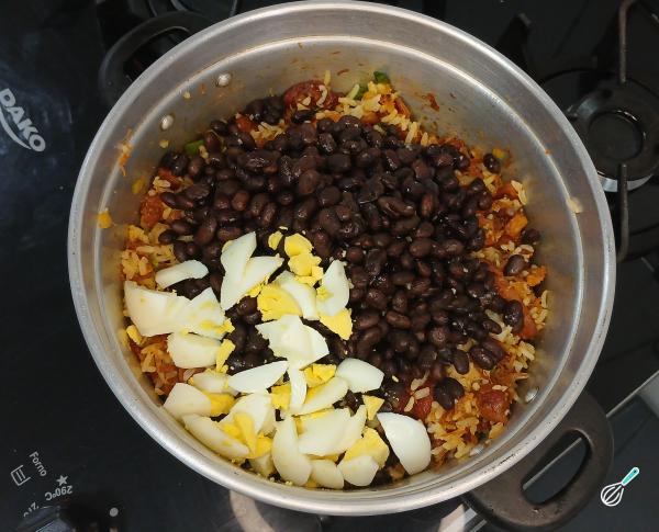 Receita de Baião de dois com feijão preto - Passo 8