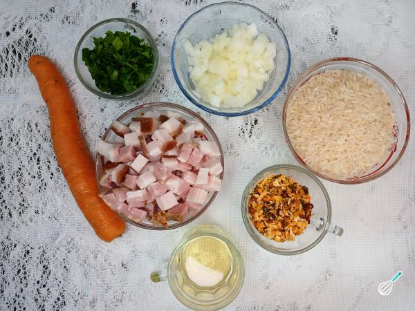 Receita de Arroz com cenoura e bacon - Passo 1