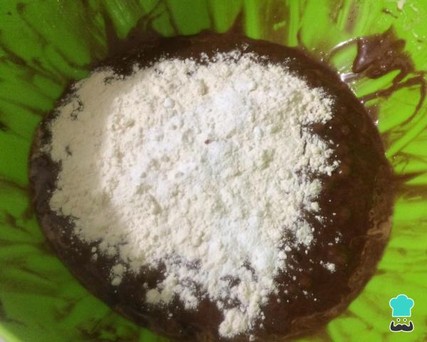 Receita de Brownie com casquinha crocante - Passo 5