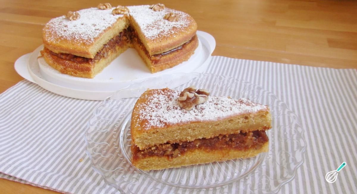 Receita de Bolo de caramelo recheado com nozes