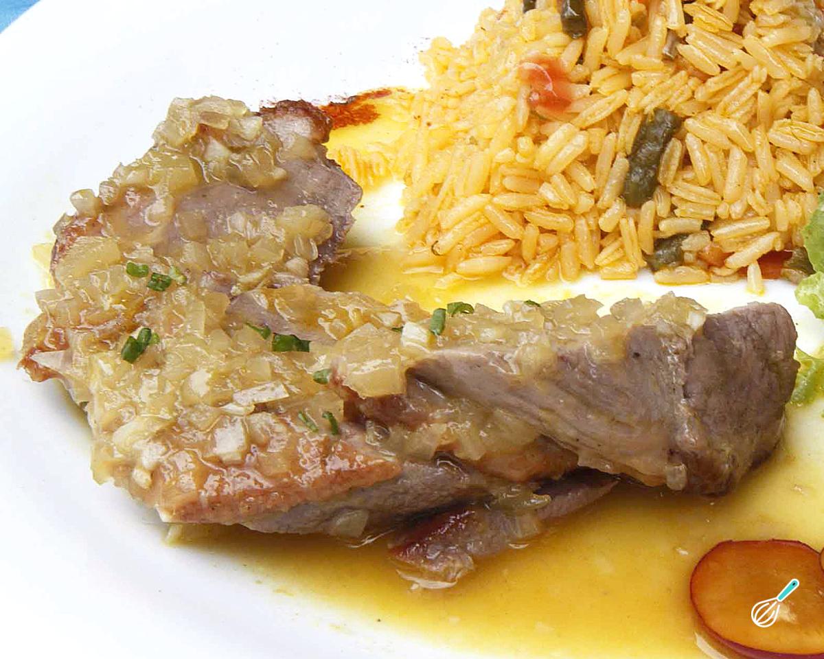 Receita de Lombo na panela de pressão com cebola