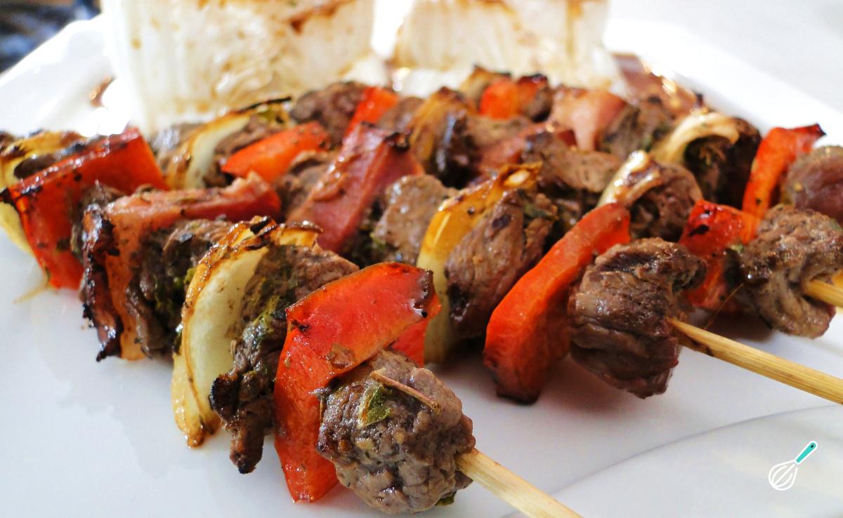 Receita de Espetinho de carne gostoso