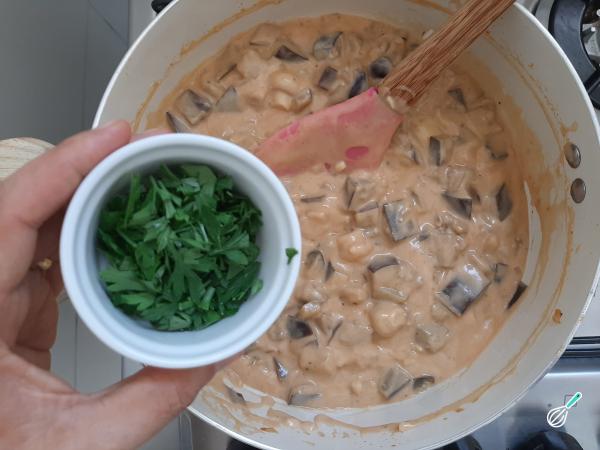 Receita de Strogonoff de berinjela (receita vegana) - Passo 9