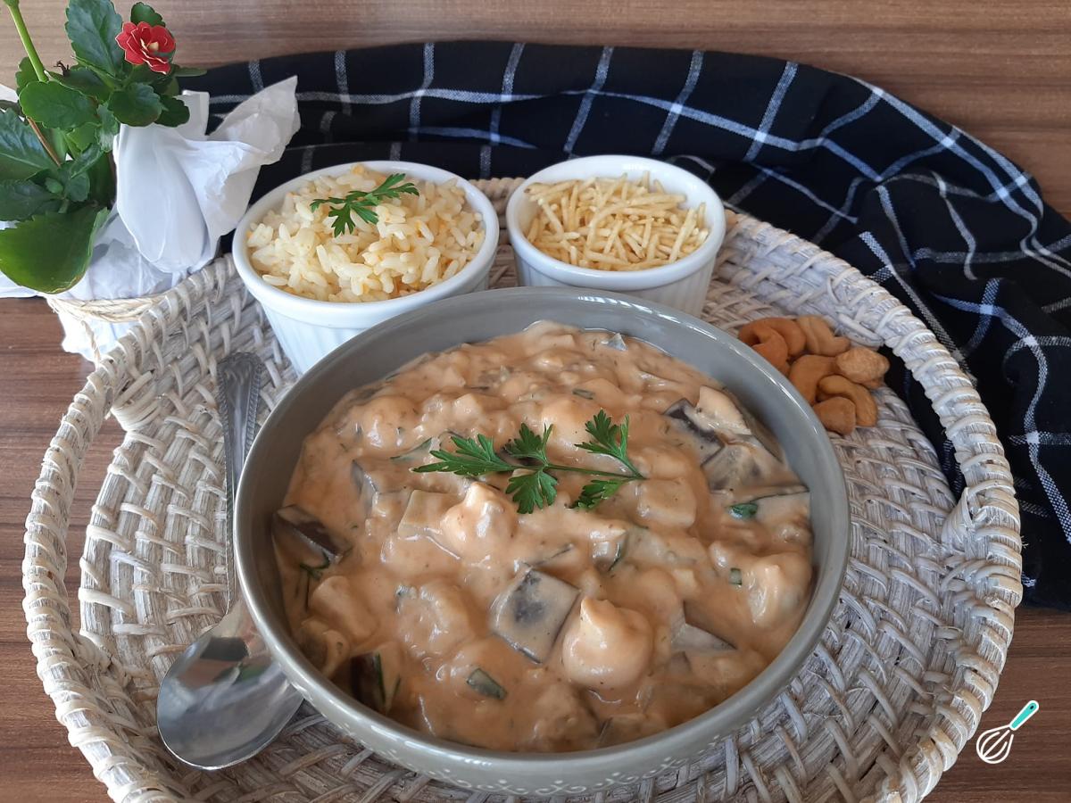 Receita de Strogonoff de berinjela vegano