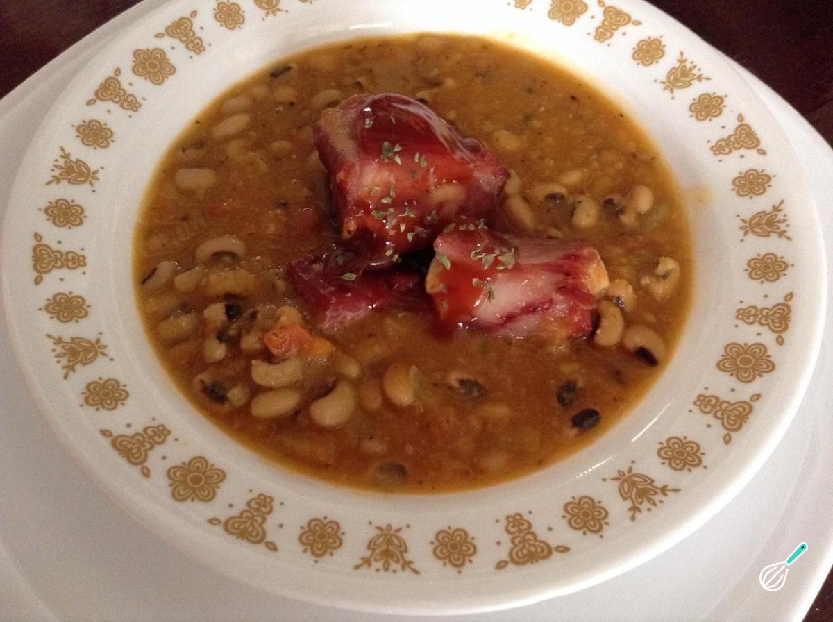 Receita de Feijão com costelinha de porco defumada