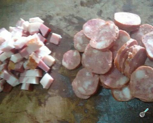 Receita de Feijão tropeiro mineiro fácil - Passo 2