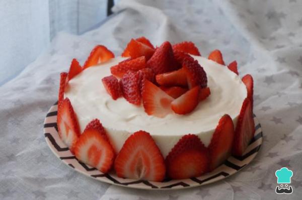 Receita de Torta de morango com bolacha