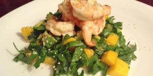 Receita de Salada de espinafre com camarão
