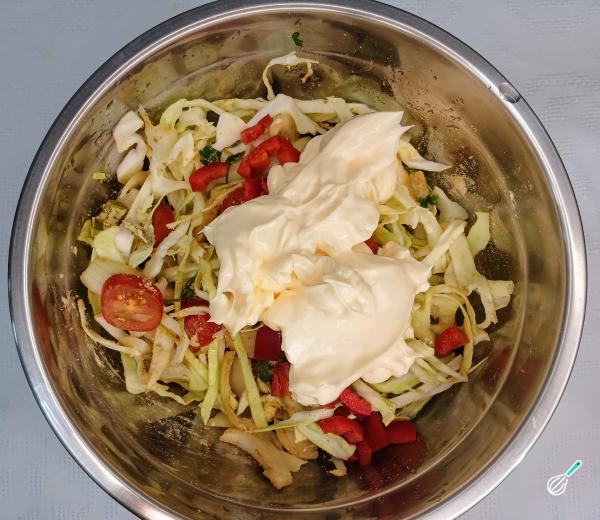 Receita de Salada de repolho com maionese - Passo 5