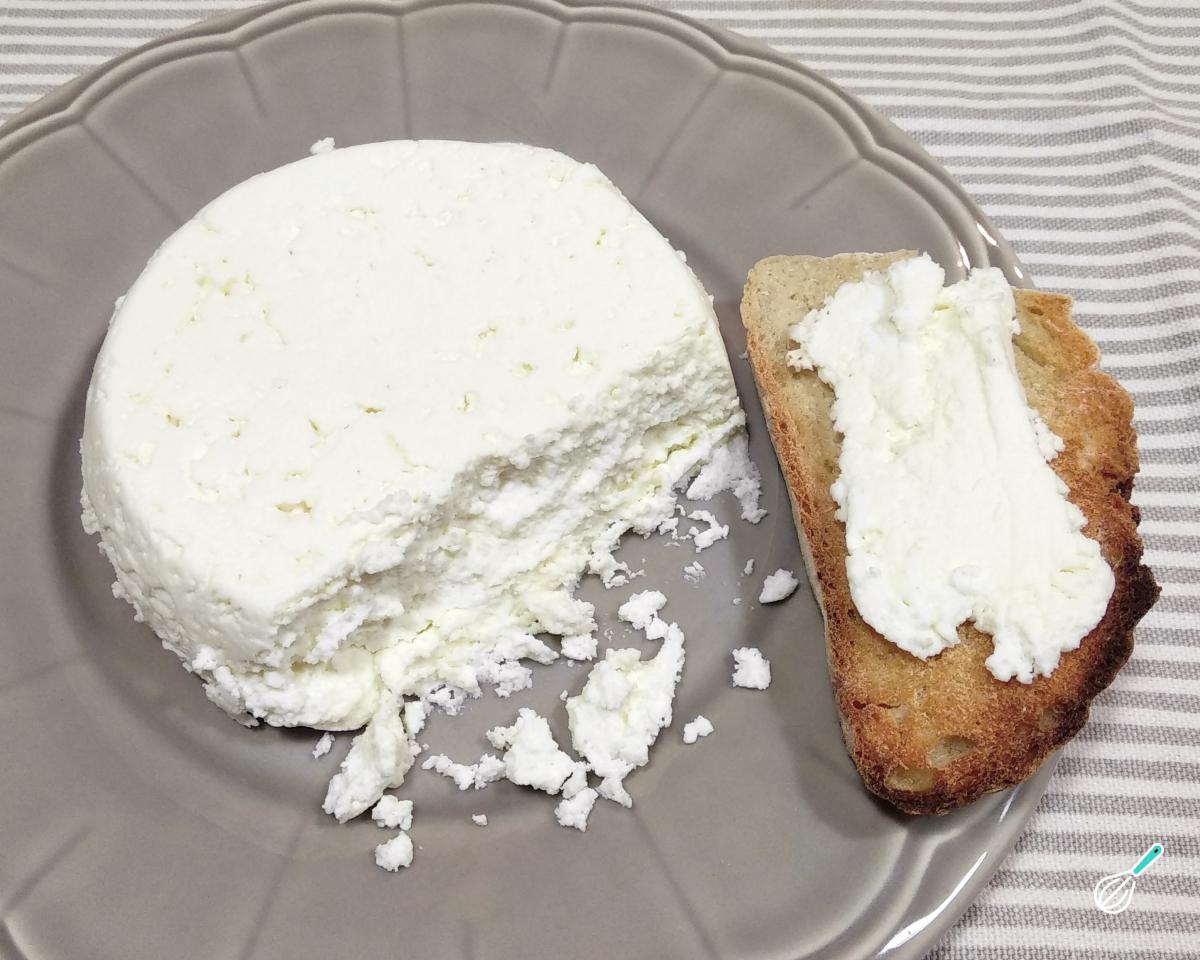 Receita de Ricota caseira fácil e rápida