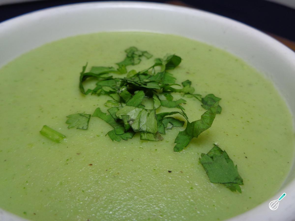 Receita de Creme de chuchu e coentros