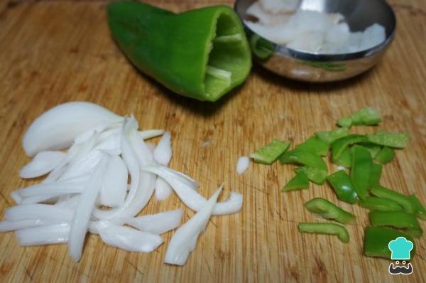 Receita de Salada de grão de bico com bacalhau - Passo 2