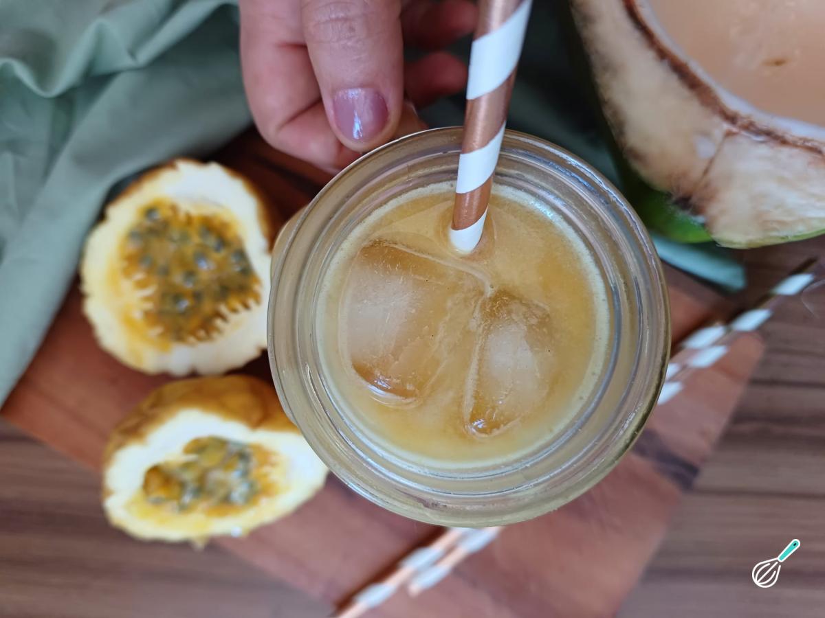 Água de coco com maracujá