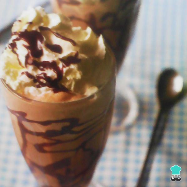 Batida de chocolate com café