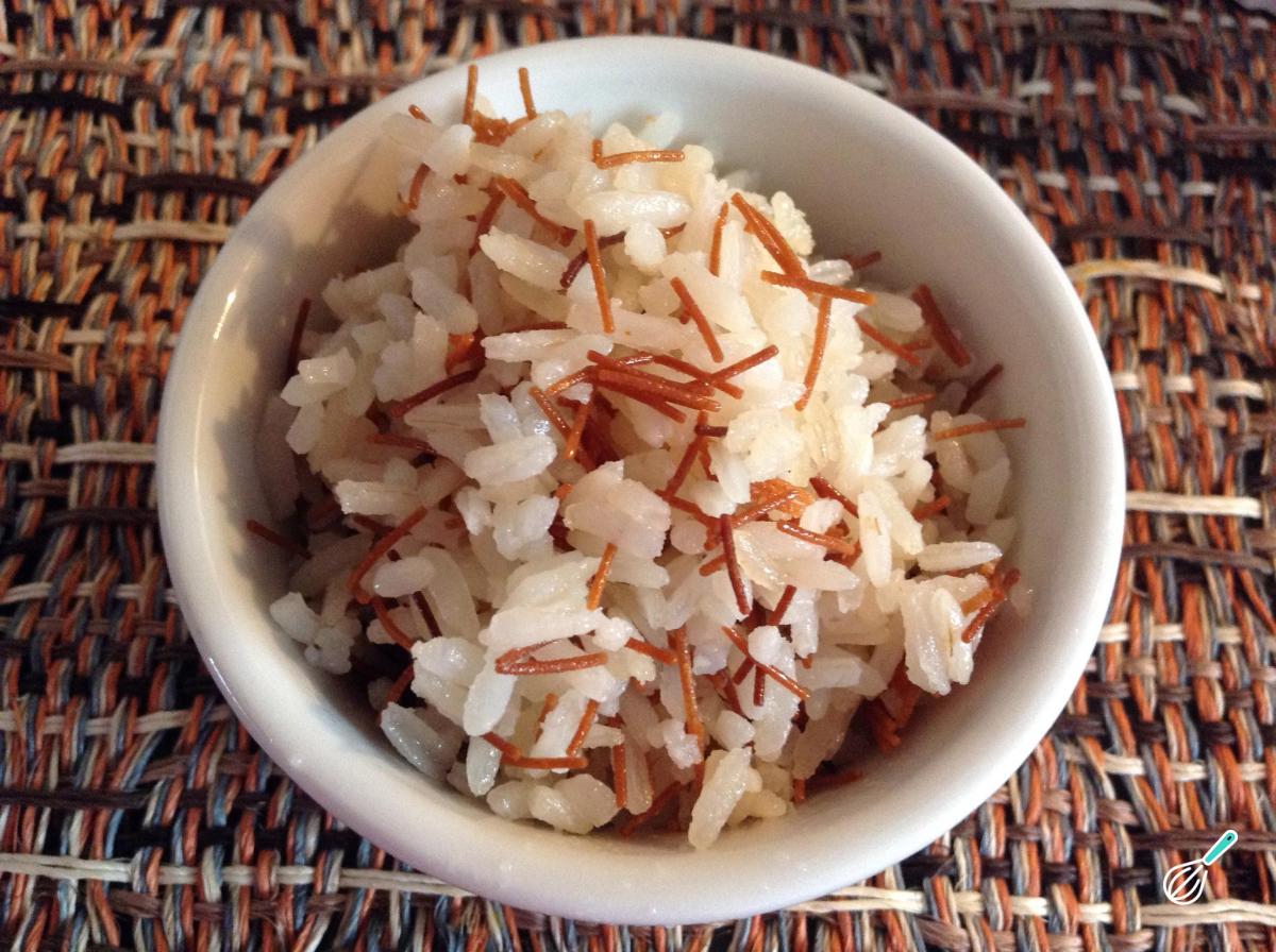 Receita de Arroz com macarrão cabelo de anjo