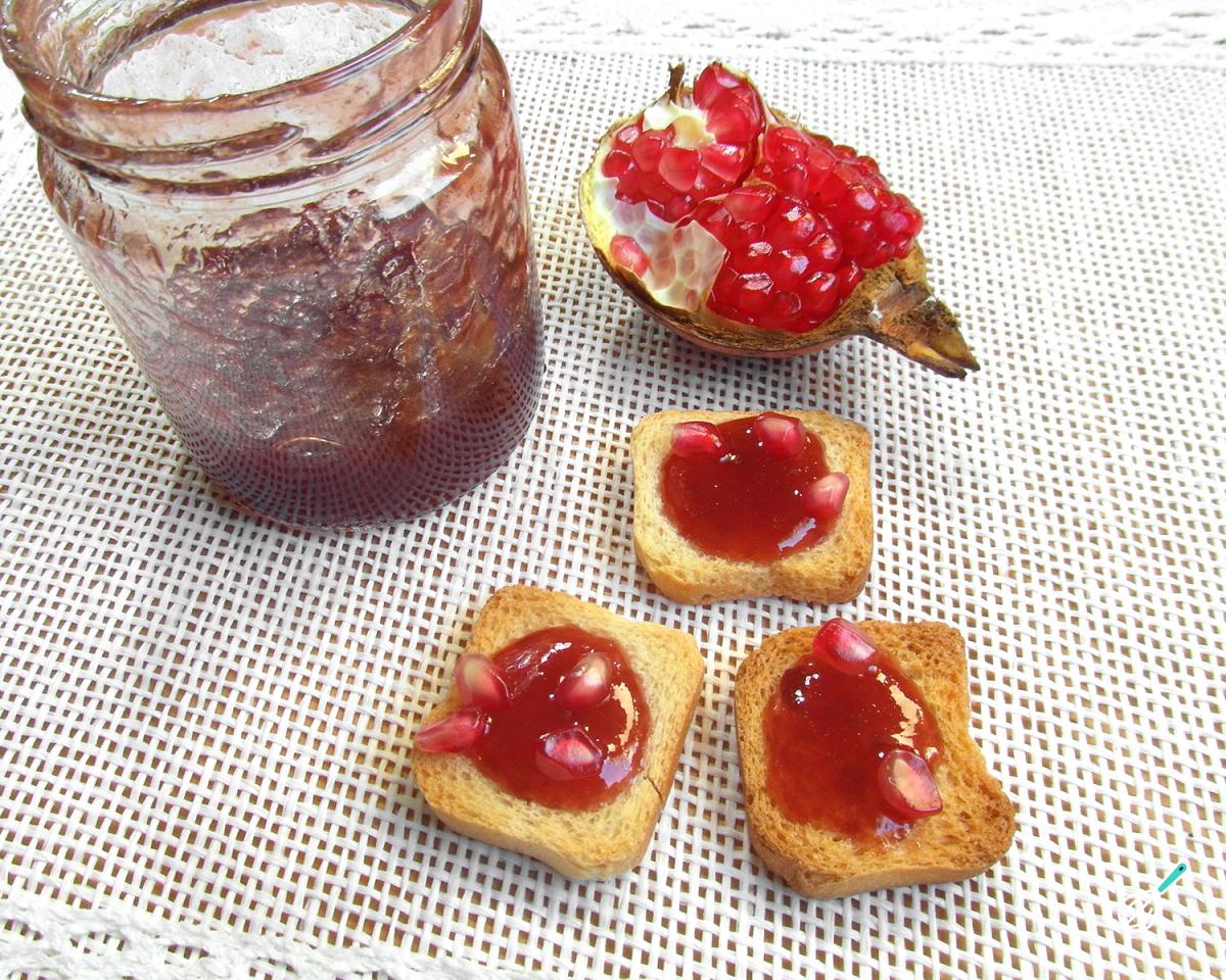 Receita de Geleia de romã caseira