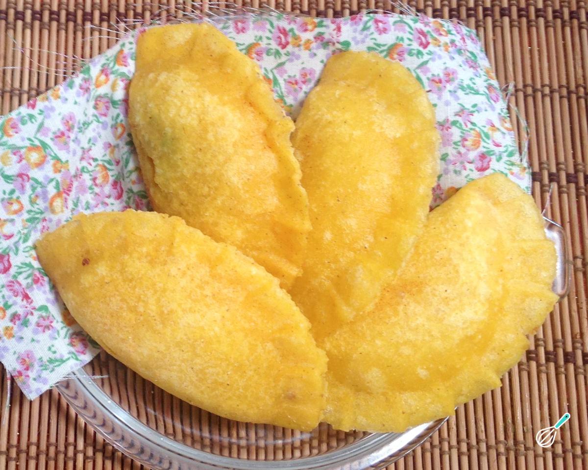 Receita de Pastel de farinha de milho fácil e rápido