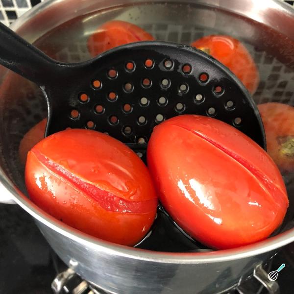 Receita de Espaguete com molho de tomate rústico - Passo 2