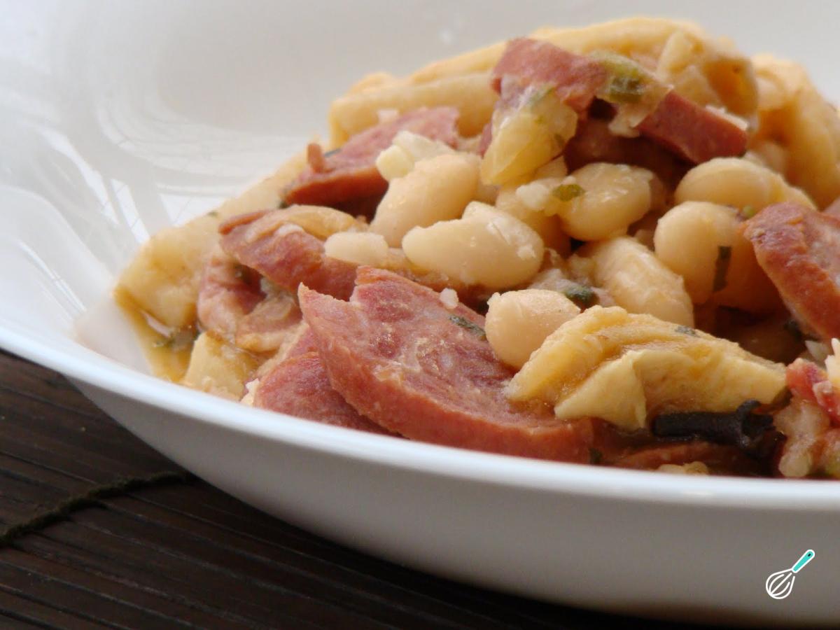 Receita de Feijão branco com calabresa